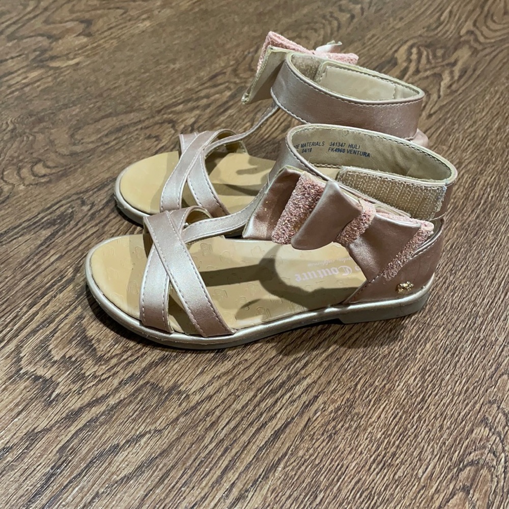 Juicy Couture beautiful girl sandals size 10